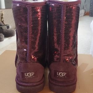 Maroon/plum Sparkle UGGs